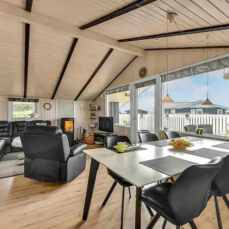 Spar To Holiday home