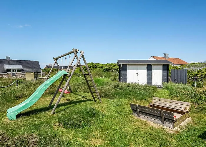 Spar To * Bjerregård